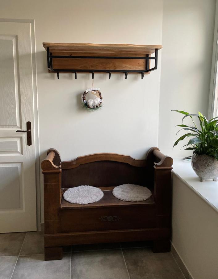 Chez la Rose luxueuse cottage avec jacuzzi Rouvres-la-Chétive Extérieur photo
