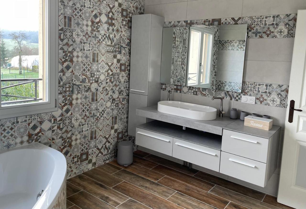 Chez la Rose luxueuse cottage avec jacuzzi Rouvres-la-Chétive Extérieur photo