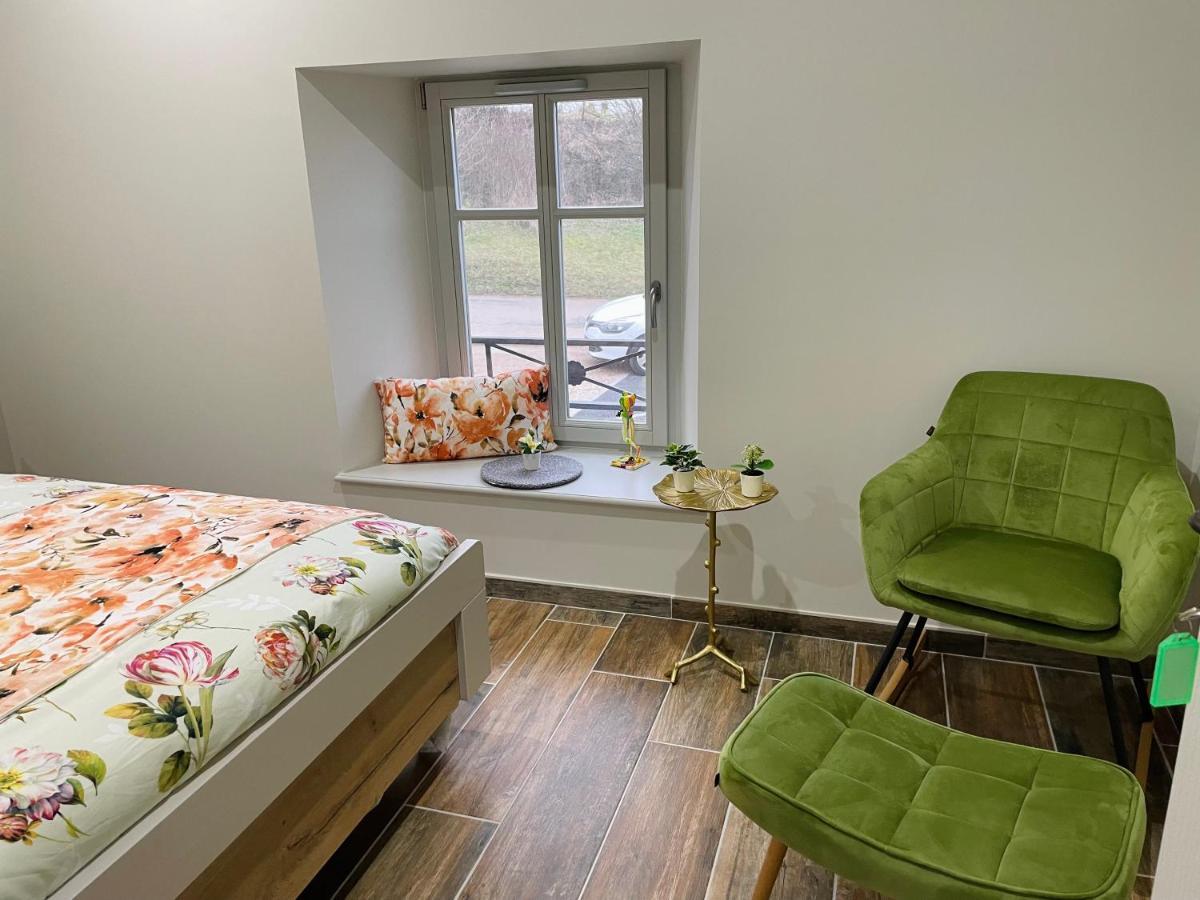 Chez la Rose luxueuse cottage avec jacuzzi Rouvres-la-Chétive Extérieur photo